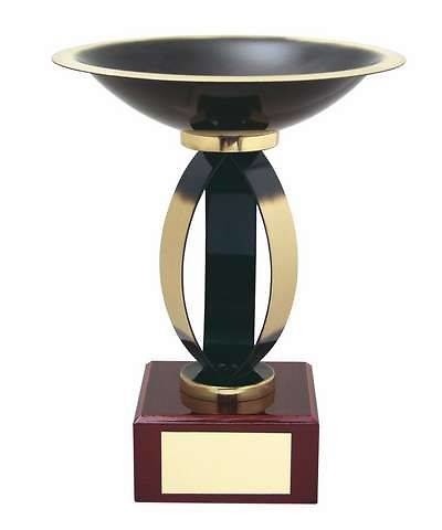 Copa negra y dorada 