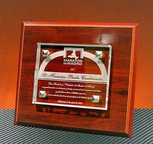 Placa conmemorativa Bushem Cristal 