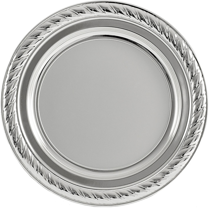 Plato plateado con decoracion lineal 