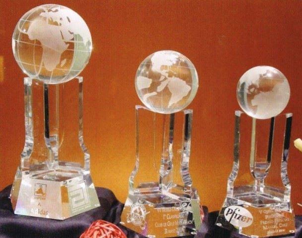 Trofeo Asante Pentágono Globo Terráqueo 