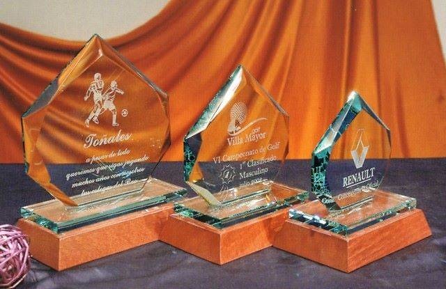 Trofeo Bemba Cristal Heptagonal Madera 