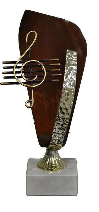 Trofeo Artesanal Laton Musica. Clave de sol y pentagrama. 