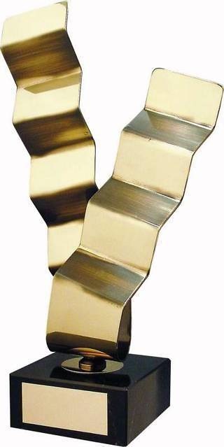 Trofeo diseño forma escaleras 