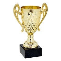 Copa dorada con asas y peana negra Stick