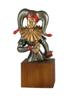 Trofeo arlequin de resina decorado peana madera