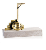 Trofeo construcción de latón