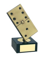 Trofeo dominó ficha dorada