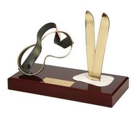 Trofeo esquí peana madera