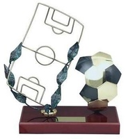 Trofeo fútbol campo fútbol y balón