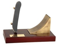 Trofeo monopatín skate park