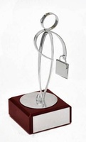 Trofeo peana madera Laton Negocios
