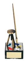Trofeo pintura taburete y pincel