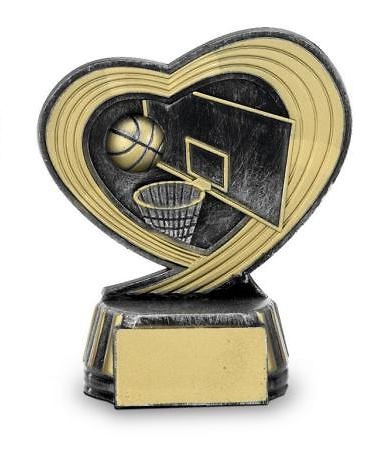 Trofeo con corazon baloncesto 