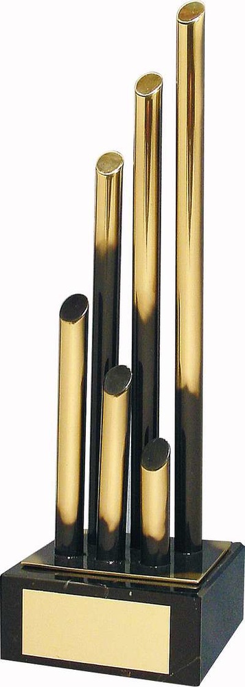 Trofeo diseño tubos distintos tamaños 