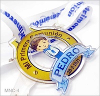 Medalla metacrilato comunion niño