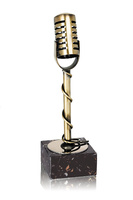 Trofeo latón de micrófono
